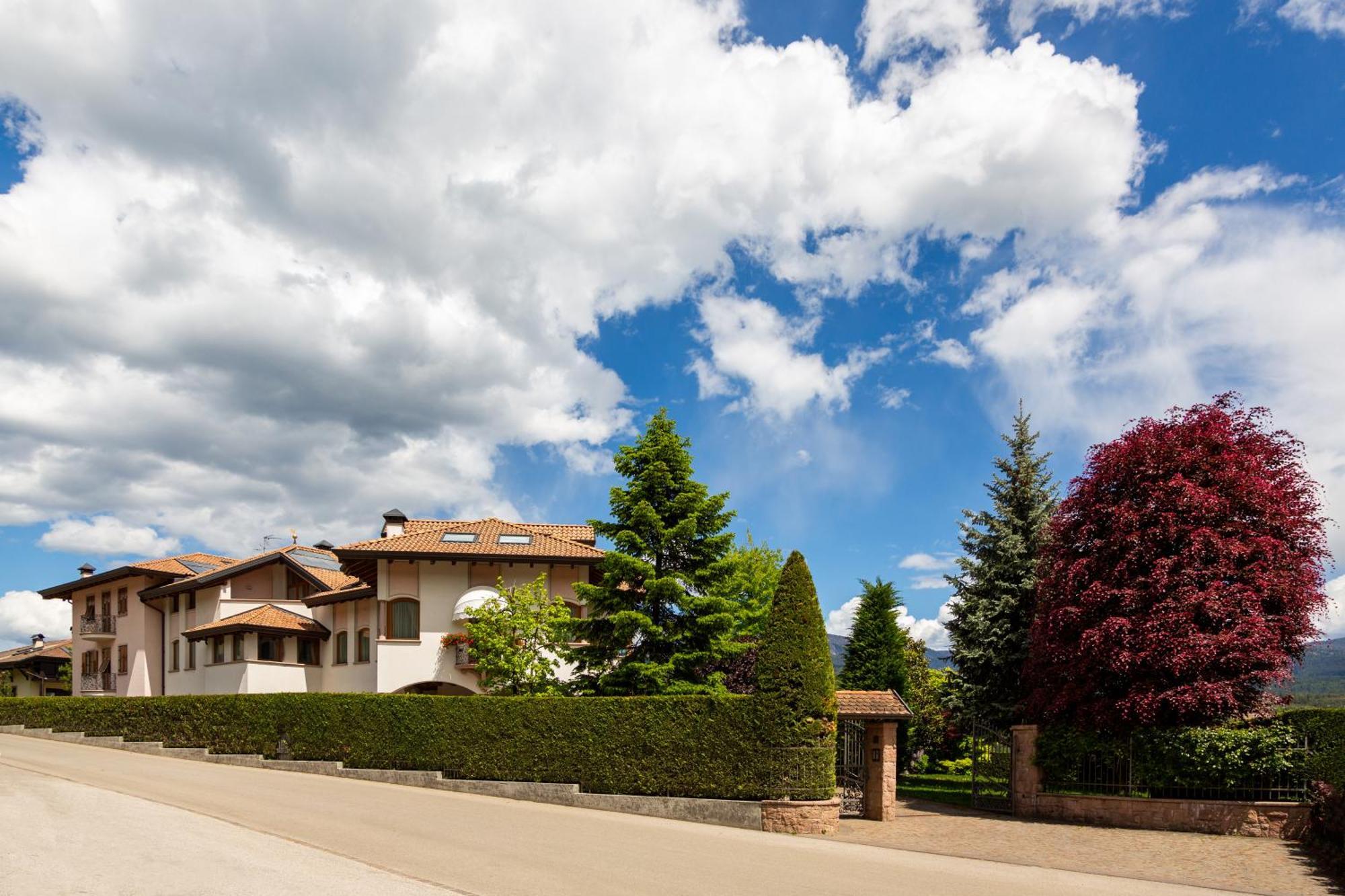 Appartamento Le Colonne - Relais Villa Quercia Tassullo Exterior foto